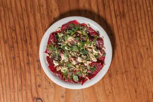 Carpaccio de remolachas ahumadas