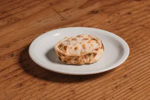 Empanada de jamón y queso