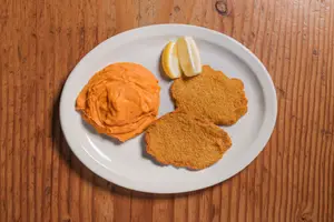 Milanesa con puré de boniato