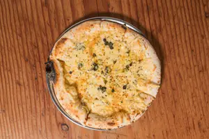 Pizza cuatro quesos