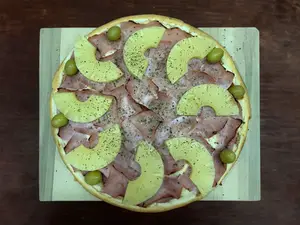 Pizza jamón y ananá