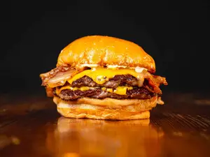 Bacon Honey con Papas Fritas
