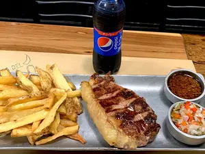 Menú bife de chorizo