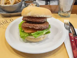 Sándwich de hamburguesa doble