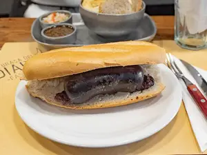 Sándwich de morcilla