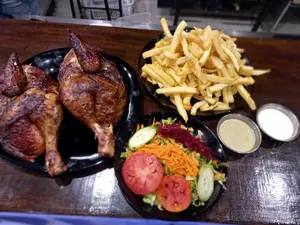 Pollo a la brasa entero