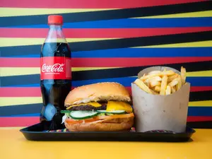 Hamburguesa De Cordero En Combo