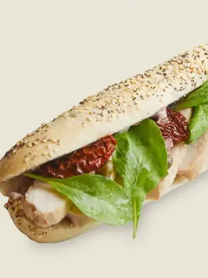 Baguette pollo & tapenade