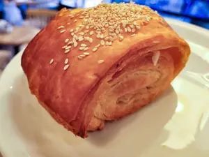 Hojaldre De Jamón Y Queso
