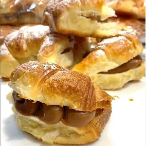 Medialuna Con Dulce De Leche