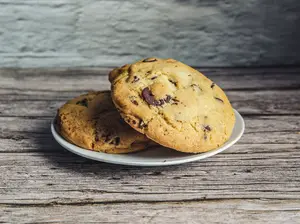 Cookie con chips rellena