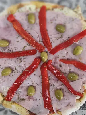 Pizza Jamón Y Morrón