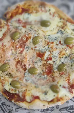 Pizza Roquefort