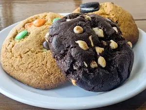 Crumbl Cookie