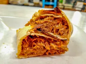 Empanada de bondiola frita