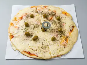 Pizza jamón y palmitos