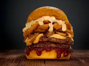 The bomb pattie (doble)