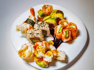 15 piezas omakase especiales by futu