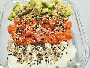 Chirashi salmón