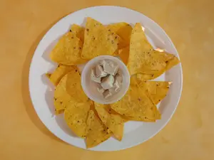 Nachos con castaña de cajú