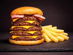 Cheeseburger xl cuadruple baco