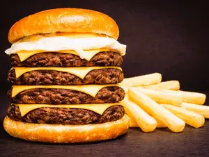 Cheeseburger xl cuadruple huev