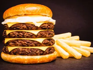 Cheeseburger xl quintuple huev