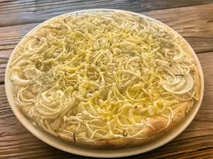 Grande fugazzeta rellena