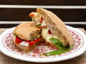 Tostado Caprese