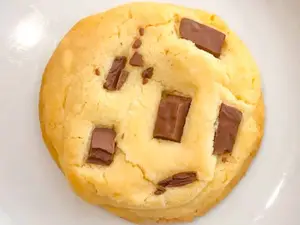 Cracked sugar cookie