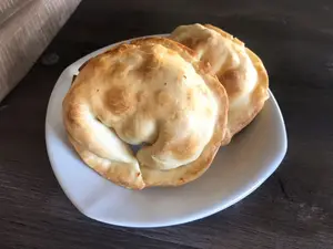 Empanada de jamón y queso