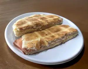 Tostado árabe de jamón y queso