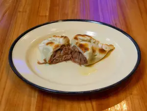 Empanada de carne picante