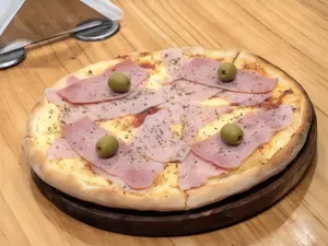 Pizza con jamón individual