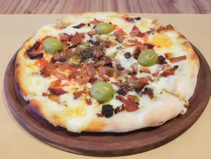 Pizza provolone con panceta