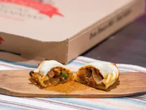 Empanada de carne picante