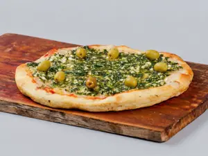 Pizza muzzarella al pesto