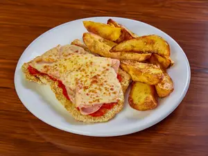 Milanesa napolitana con papas