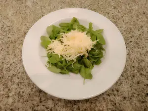 Ensalada rúcula y parmesano