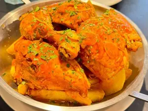 Pollo al ajillo
