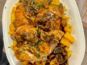 Pollo con champiñones
