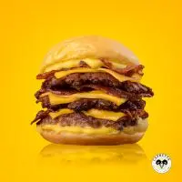 Bacon monster con papas fritas