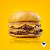 Butter burger con papas fritas