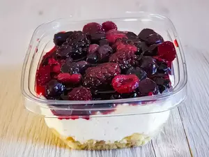 Cheesecake frutos rojos pote