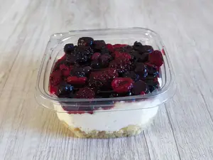 Frutos rojos con crema