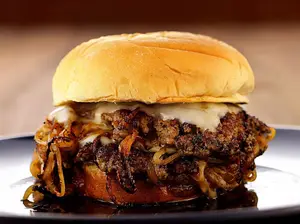 Fried onion doble carne viva. especialidad.