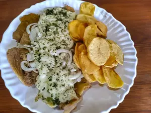 Milanesa fugazzeta con fritas