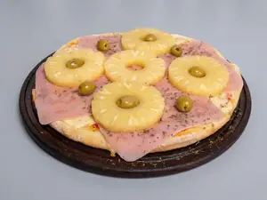Pizza con ananá y jamón
