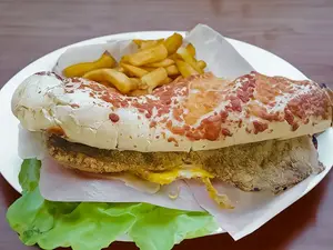 Sándwic Mila Con Fritas