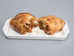 Empanada carne cuchillo